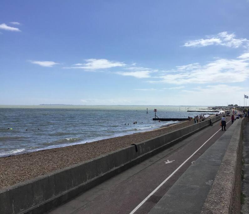Villa Travellers' Choice In Harwich-Essex Esterno foto