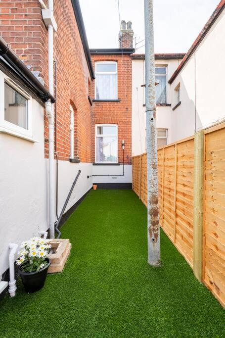 Villa Travellers' Choice In Harwich-Essex Esterno foto