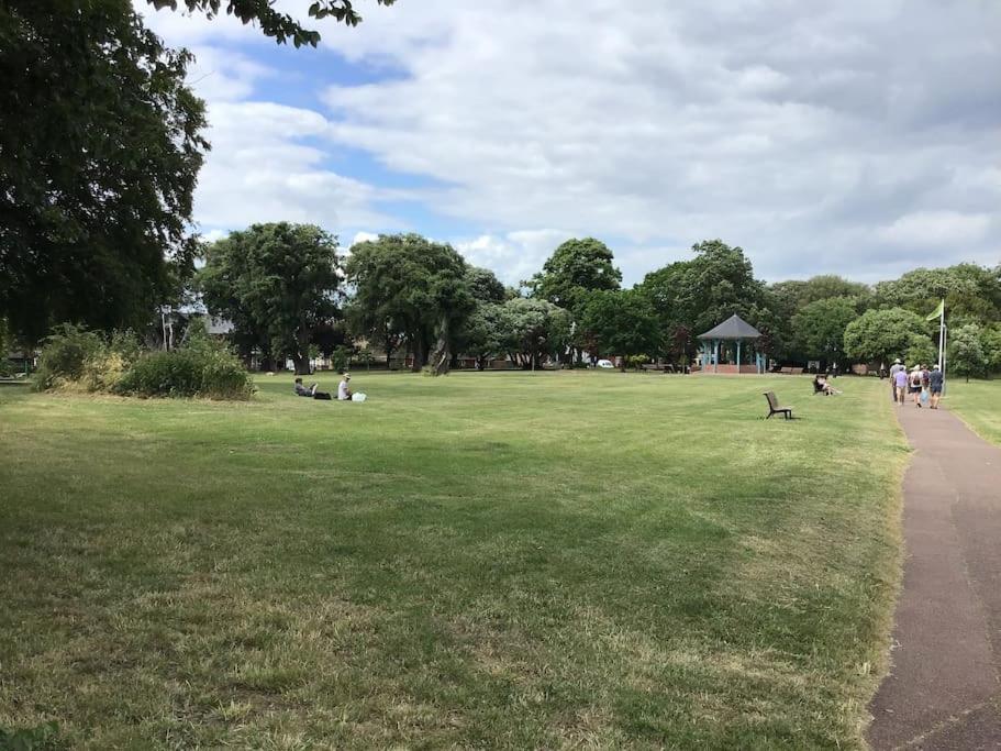 Villa Travellers' Choice In Harwich-Essex Esterno foto